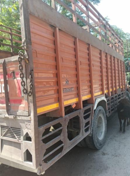 Ashok Leyland 1616 image 2